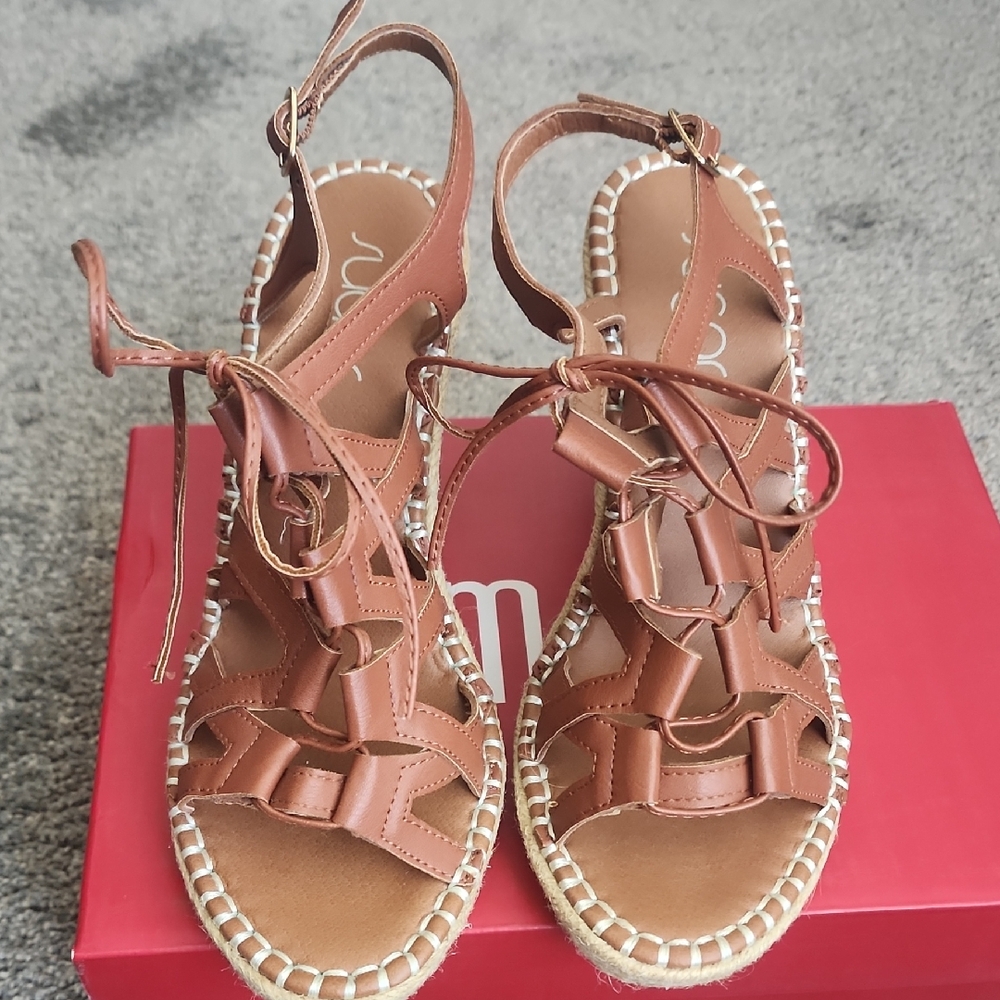 Sugar. Brown and Beige Gladiator Sandals with Lace-Up Design
